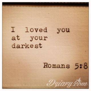 Niesamowite w swojej formie tatuaże-rękawy zajmują cała powierzchnię ramiona i przedramiona. Tworzą jednolitą zdobiącą ciało całość. Taki graficzny rękaw na skórze to tatuaż szczególnie ciekawy w przypadku aktywnych, silnych mężczyzn. 