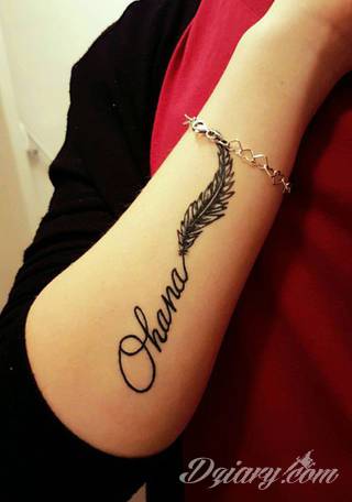 Niesamowite w swojej formie tatuaże-rękawy zajmują cała powierzchnię ramiona i przedramiona. Tworzą jednolitą zdobiącą ciało całość. Taki graficzny rękaw na skórze to tatuaż szczególnie ciekawy w przypadku aktywnych, silnych mężczyzn. 