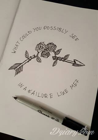 Niesamowite w swojej formie tatuaże-rękawy zajmują cała powierzchnię ramiona i przedramiona. Tworzą jednolitą zdobiącą ciało całość. Taki graficzny rękaw na skórze to tatuaż szczególnie ciekawy w przypadku aktywnych, silnych mężczyzn. 