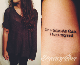 Niesamowite w swojej formie tatuaże-rękawy zajmują cała powierzchnię ramiona i przedramiona. Tworzą jednolitą zdobiącą ciało całość. Taki graficzny rękaw na skórze to tatuaż szczególnie ciekawy w przypadku aktywnych, silnych mężczyzn. 