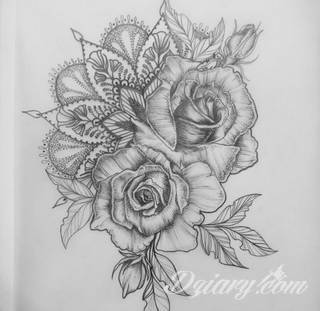 Niesamowite w swojej formie tatuaże-rękawy zajmują cała powierzchnię ramiona i przedramiona. Tworzą jednolitą zdobiącą ciało całość. Taki graficzny rękaw na skórze to tatuaż szczególnie ciekawy w przypadku aktywnych, silnych mężczyzn. 