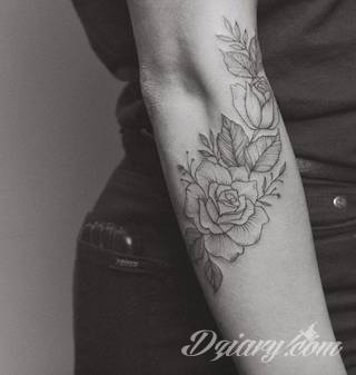 Niesamowite w swojej formie tatuaże-rękawy zajmują cała powierzchnię ramiona i przedramiona. Tworzą jednolitą zdobiącą ciało całość. Taki graficzny rękaw na skórze to tatuaż szczególnie ciekawy w przypadku aktywnych, silnych mężczyzn. 