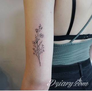 Niesamowite w swojej formie tatuaże-rękawy zajmują cała powierzchnię ramiona i przedramiona. Tworzą jednolitą zdobiącą ciało całość. Taki graficzny rękaw na skórze to tatuaż szczególnie ciekawy w przypadku aktywnych, silnych mężczyzn. 