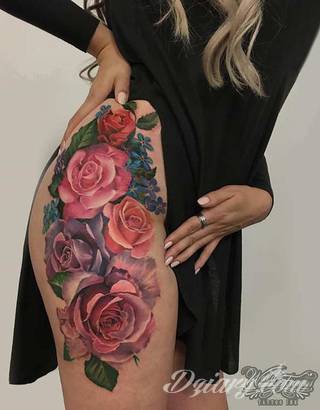 Niesamowite w swojej formie tatuaże-rękawy zajmują cała powierzchnię ramiona i przedramiona. Tworzą jednolitą zdobiącą ciało całość. Taki graficzny rękaw na skórze to tatuaż szczególnie ciekawy w przypadku aktywnych, silnych mężczyzn. 