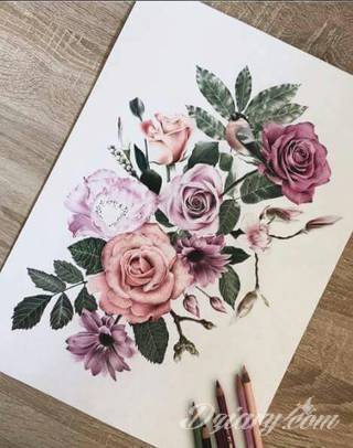 Niesamowite w swojej formie tatuaże-rękawy zajmują cała powierzchnię ramiona i przedramiona. Tworzą jednolitą zdobiącą ciało całość. Taki graficzny rękaw na skórze to tatuaż szczególnie ciekawy w przypadku aktywnych, silnych mężczyzn. 