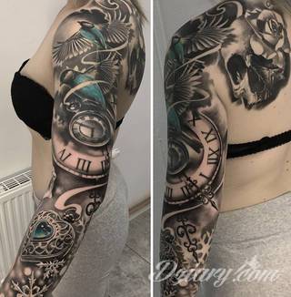 Niesamowite w swojej formie tatuaże-rękawy zajmują cała powierzchnię ramiona i przedramiona. Tworzą jednolitą zdobiącą ciało całość. Taki graficzny rękaw na skórze to tatuaż szczególnie ciekawy w przypadku aktywnych, silnych mężczyzn. 