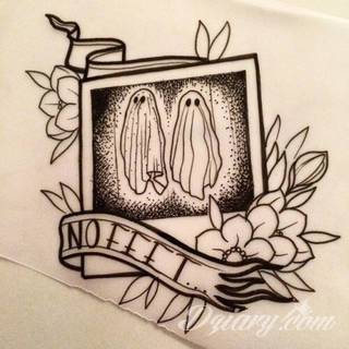 Niesamowite w swojej formie tatuaże-rękawy zajmują cała powierzchnię ramiona i przedramiona. Tworzą jednolitą zdobiącą ciało całość. Taki graficzny rękaw na skórze to tatuaż szczególnie ciekawy w przypadku aktywnych, silnych mężczyzn. 