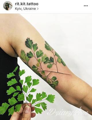 Niesamowite w swojej formie tatuaże-rękawy zajmują cała powierzchnię ramiona i przedramiona. Tworzą jednolitą zdobiącą ciało całość. Taki graficzny rękaw na skórze to tatuaż szczególnie ciekawy w przypadku aktywnych, silnych mężczyzn. 