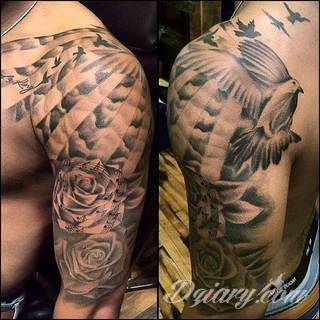 Niesamowite w swojej formie tatuaże-rękawy zajmują cała powierzchnię ramiona i przedramiona. Tworzą jednolitą zdobiącą ciało całość. Taki graficzny rękaw na skórze to tatuaż szczególnie ciekawy w przypadku aktywnych, silnych mężczyzn. 