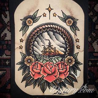 Niesamowite w swojej formie tatuaże-rękawy zajmują cała powierzchnię ramiona i przedramiona. Tworzą jednolitą zdobiącą ciało całość. Taki graficzny rękaw na skórze to tatuaż szczególnie ciekawy w przypadku aktywnych, silnych mężczyzn. 