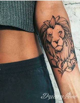 Niesamowite w swojej formie tatuaże-rękawy zajmują cała powierzchnię ramiona i przedramiona. Tworzą jednolitą zdobiącą ciało całość. Taki graficzny rękaw na skórze to tatuaż szczególnie ciekawy w przypadku aktywnych, silnych mężczyzn. 