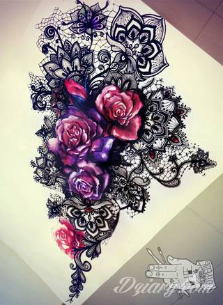 Niesamowite w swojej formie tatuaże-rękawy zajmują cała powierzchnię ramiona i przedramiona. Tworzą jednolitą zdobiącą ciało całość. Taki graficzny rękaw na skórze to tatuaż szczególnie ciekawy w przypadku aktywnych, silnych mężczyzn. 