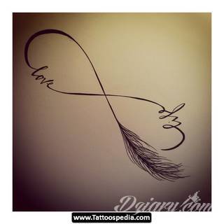 Niesamowite w swojej formie tatuaże-rękawy zajmują cała powierzchnię ramiona i przedramiona. Tworzą jednolitą zdobiącą ciało całość. Taki graficzny rękaw na skórze to tatuaż szczególnie ciekawy w przypadku aktywnych, silnych mężczyzn. 