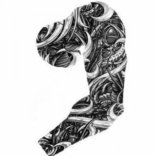 Niesamowite w swojej formie tatuaże-rękawy zajmują cała powierzchnię ramiona i przedramiona. Tworzą jednolitą zdobiącą ciało całość. Taki graficzny rękaw na skórze to tatuaż szczególnie ciekawy w przypadku aktywnych, silnych mężczyzn. 