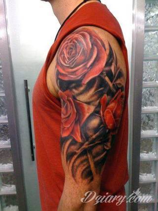 Jeden z najpopularniejszych formatów graficznych na tatuaże. Róża, kwiat o wyjątkowej symbolice, to grafika o szczególnej kolorystyce na ciele. Królowa kwiatów - za którą uważana jest róża - to ciekawie skomponowane wymiary rysunków: niewielkie jak i komponowane np. z czaszką. 