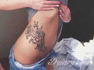 Erotyczne i intymne tatuaże przyciągające uwagę to zarówno symboliczne niewielkie grafiki jak i rozbudowane obrazy ulokowane pod piersiami, na udach czy w miejscach intymnych. Seksowne tatuaże nie muszą się jednak ograniczać wyłącznie do tych lokalizacji. 