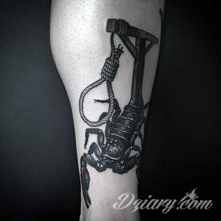 Tatuaże ze skorpionami są drapieżne, groźne, wizualnie niepokojące. Podkreślają mocne, męskie ciało, choć coraz chętniej z motywów skropiona korzystają również kobiety. Tatuaże zwracają uwagę bogatą kolekcją motywów - skorpion przybiera na nich różnorodną formę. 