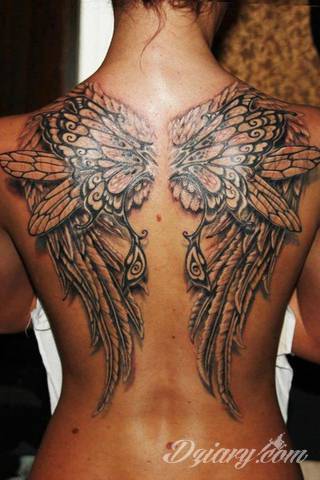 Klasyka światowego tatuażu - skrzydła, które unoszą właściciela gdzieś poza prozę życia. Rysunki na ciele ze skrzydłami w centrum nie oznaczają jedynie dużych formatów. To również niewielkie symbole skryte często gdzieś w miejscach na codzień ukrytych. 