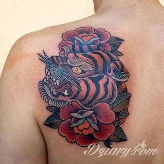 Energia, drapieżność, gotowość na wszystko - tygrys na skórze nie pozostawia złudzeń co do charakteru właściciela. Tatuaże z tygrysem zaskakują czasami różnorodnością. Drapieżniki to nie tylko sam wyszczerzony łeb; chętnie stawia się też na całe sylwetki np. w ruchu. 