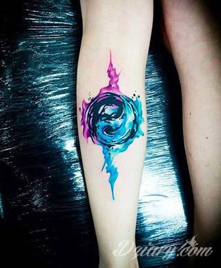 Yin Yang jest namacalnym symbolem równowagi; na ciele podkreśla idealny balans pomiędzy codziennymi siłami dobra i zła. Filozoficzny wymiar tatuaży yin yang może nabierać jednak również humorystycznego charakteru. 