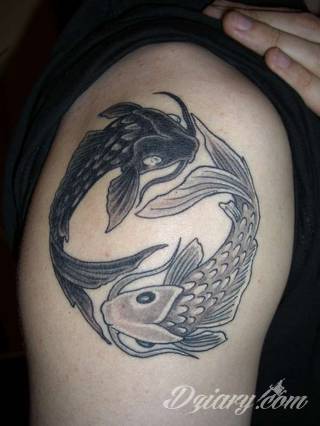 Yin Yang jest namacalnym symbolem równowagi; na ciele podkreśla idealny balans pomiędzy codziennymi siłami dobra i zła. Filozoficzny wymiar tatuaży yin yang może nabierać jednak również humorystycznego charakteru. 