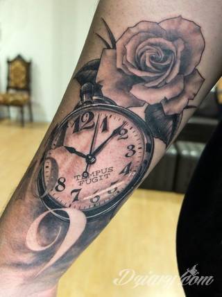 Tatuaże zegar
