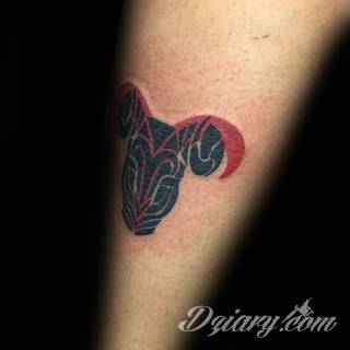 Niesłabnąca popularność tatuaży ze znakami zodiaku to efekt dążenia do podkreślenia swojej osobowości. Rak, wodnik, koziorożec czy inny z 12 znaków - każdy znak zodiaku graficznie daje nieograniczone możliwości ciekawego rysunku na ciele. 