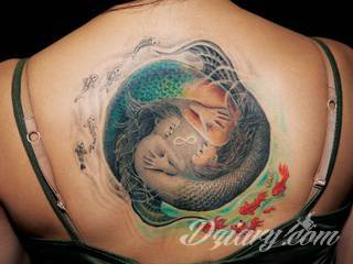 Niesłabnąca popularność tatuaży ze znakami zodiaku to efekt dążenia do podkreślenia swojej osobowości. Rak, wodnik, koziorożec czy inny z 12 znaków - każdy znak zodiaku graficznie daje nieograniczone możliwości ciekawego rysunku na ciele. 