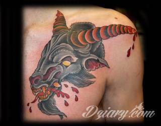 Niesłabnąca popularność tatuaży ze znakami zodiaku to efekt dążenia do podkreślenia swojej osobowości. Rak, wodnik, koziorożec czy inny z 12 znaków - każdy znak zodiaku graficznie daje nieograniczone możliwości ciekawego rysunku na ciele. 