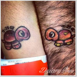 Żółwie - nie tylko wojownicze ninja z kreskówki - to symboliczna cierpliwość, ale i upływający czas. Tworzone tak tatuaże w charakterystyczny sposób pozwalają przymrużyć oko tworząc zabawną grafikę na skórze męskiej i kobiecej.