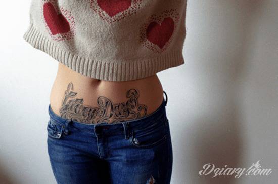 tatuaż na brzuchu damski