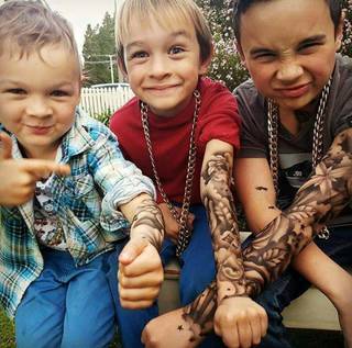 A Ty w jakim wieku zrobiłeś swój pierwszy tatuaż?