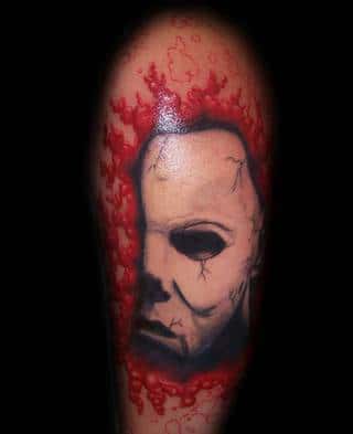 Biała maska na całą rękę.