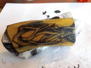 Debiut właściwie, nie licząc kilku kresek na poprzednim bananie:)
W sumie to jest skalp z banana...