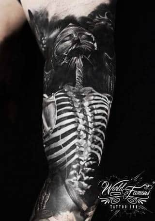 I zerwałem się z potrzasku moich oprawców, naszedłszy na równinę rozpaczy, na której przemyślałem wszystkie moje pomyłki.