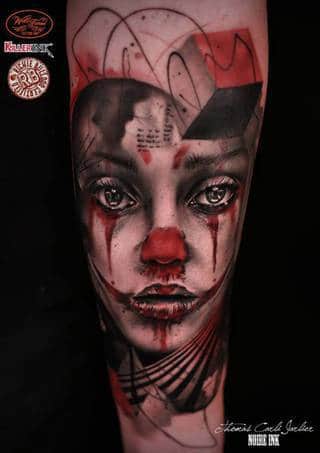 Krew, choć lepka i ohydna, daje Ci życie codzienne. Nie oceniaj brzydoty po jej zewnętrznym wyglądzie.