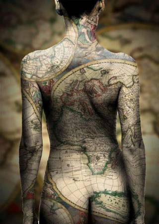 Mapa świata na plecach