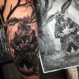 Marcowy Zając z "Alicji w Krainie Czarów" w wykonaniu studia Drew Apicture