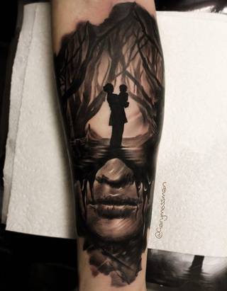 Matka Twoja jest po to, by Cię wychować. Matka Twojej matki po to, by Cię rozpieścić.