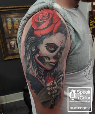 Muerta w wykonaniu RUMIANKA ze studia Speak In Color - Wodzisław Śl!
Zapisy/info dostępne na naszej stronie www.speakincolor.pl
Pioona!