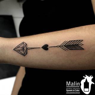 No to strzała! Z ręki Malina ze Speak In Color.
https://www.facebook.com/SpeakInColorTattoo