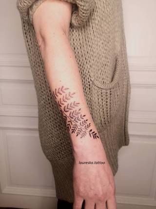 Galeria artysty: Laureska.tattoo, <p>Tatuuję w studiu Cudy Tattoo w Krakowie. Tworzę wzory cienką...
