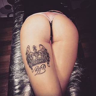 Piękny tatuaż korony