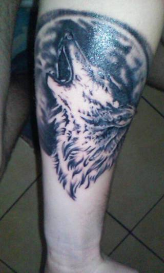 Pierwszy tatuaz :) wilk