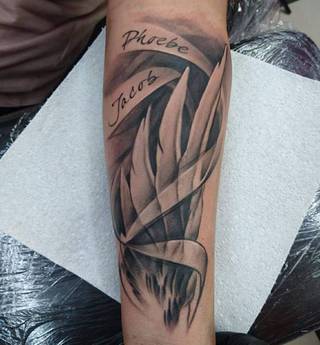 Pióra w nie standardowej odsłonie :) Wykonał Bartek ze studia Speak In Color z Wodzisławia Śl! Zapisy oraz szczegóły na -> www.speakincolor.pl