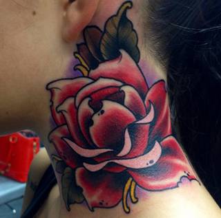 Rose neck tattoo by Alex Jazz, Helsinki. Photo from Instagram @alexjazz.