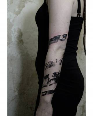 Rozszarpana dusza pokryła moje ciało.
by Roman Melnikow