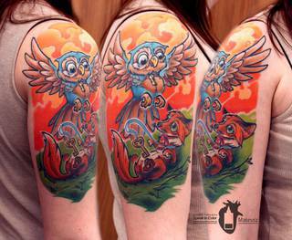 Sowa i lis, rysunkowo - wykonał Meff ze Speak In Color!
https://www.facebook.com/SpeakInColorTattoo