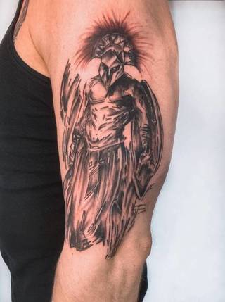 Spartanin na ramieniu