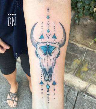 Spójrz w oczy swojemu przeznaczeniu i nie spoglądaj nigdy więcej za siebie.